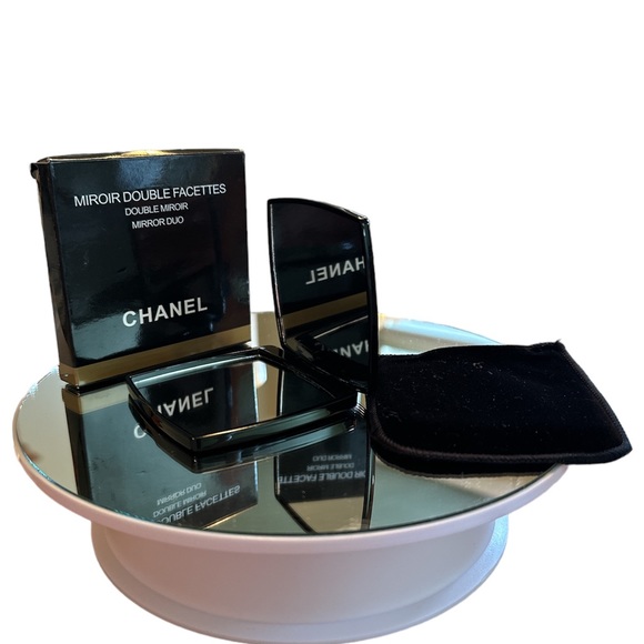 Chanel mirror & dust-bag NIB/NWT! - Picture 3 of 4